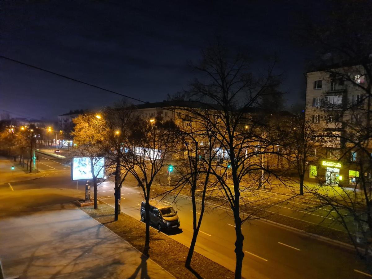 1-Room View Apartment Near Inturist On Sobornyi Avenue 143, By Grandhome Zaporizhia Dış mekan fotoğraf