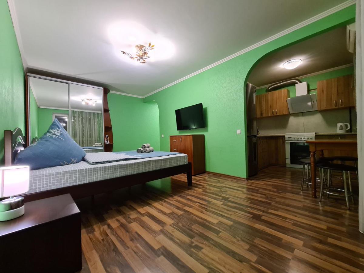 1-Room View Apartment Near Inturist On Sobornyi Avenue 143, By Grandhome Zaporizhia Dış mekan fotoğraf