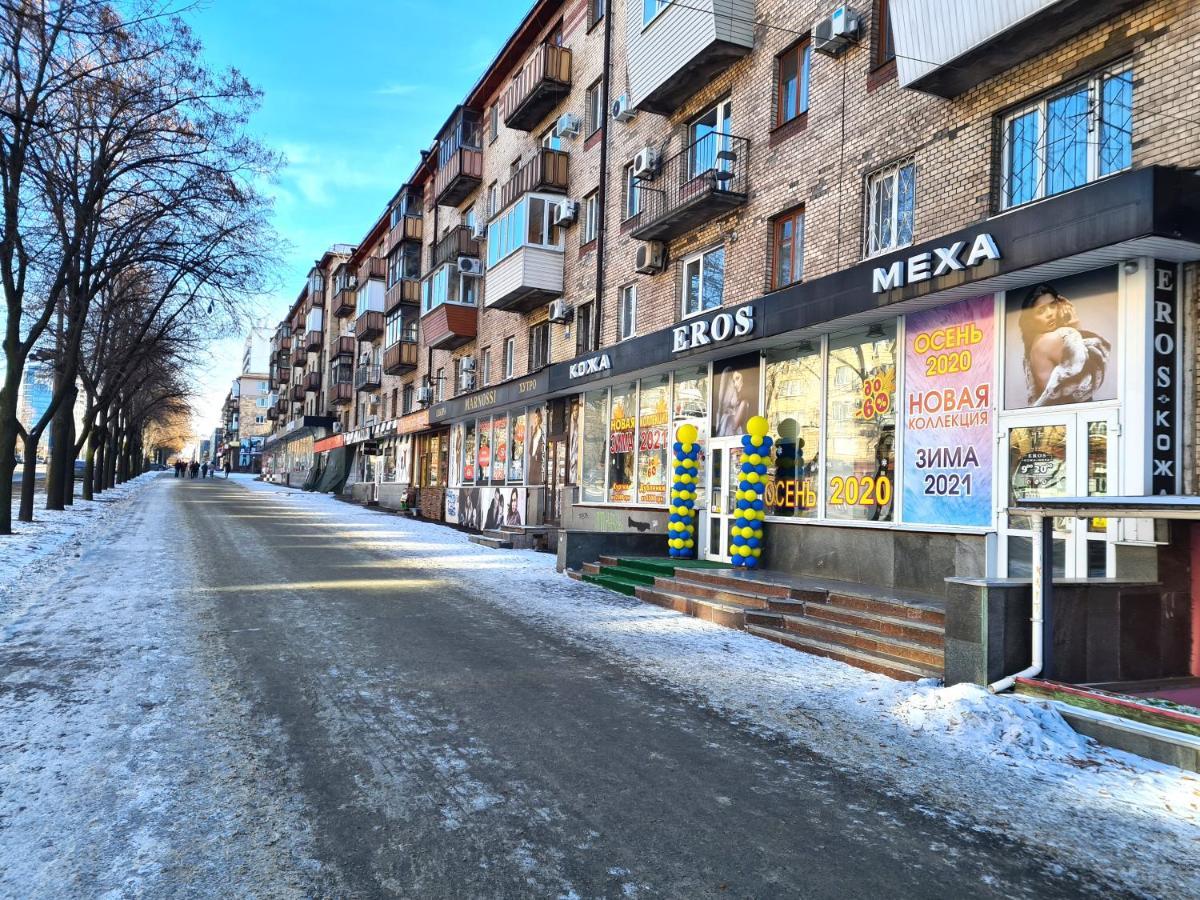 1-Room View Apartment Near Inturist On Sobornyi Avenue 143, By Grandhome Zaporizhia Dış mekan fotoğraf